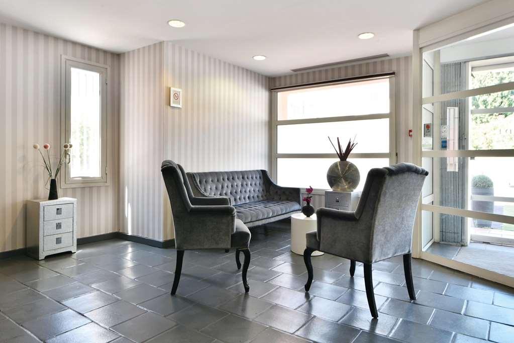 Zenitude Hotel-Residences Ле-Канне Интерьер фото