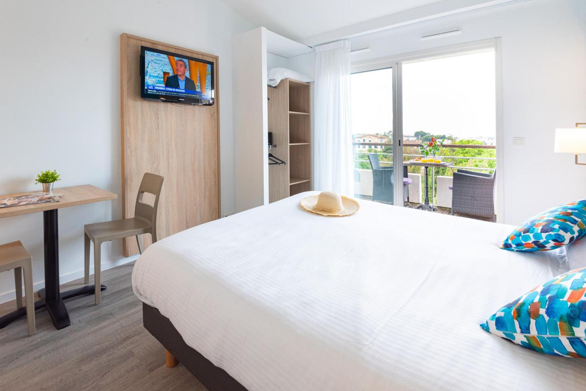 Zenitude Hotel-Residences Ле-Канне Экстерьер фото